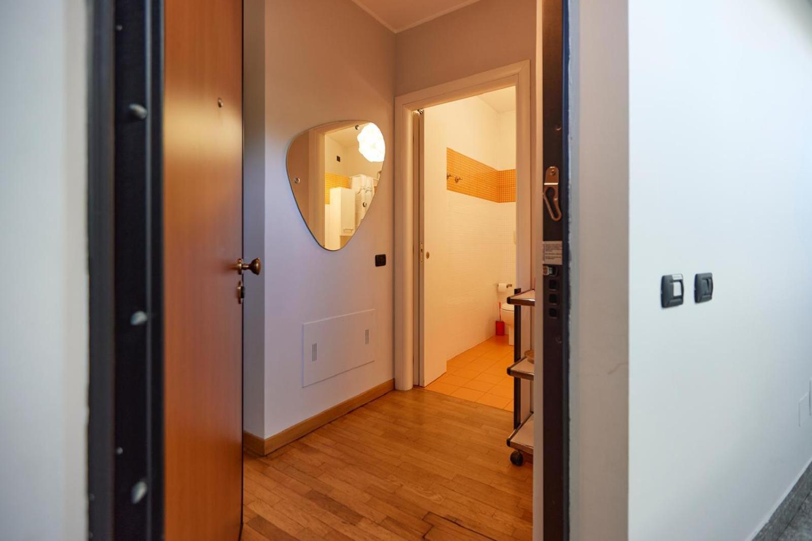Apartment Bande Nere Studio- A Few Steps From Metro Mailand